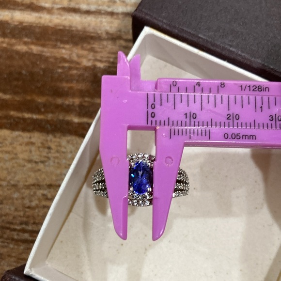 Tanzanite and Zircon - Picture 17 of 17